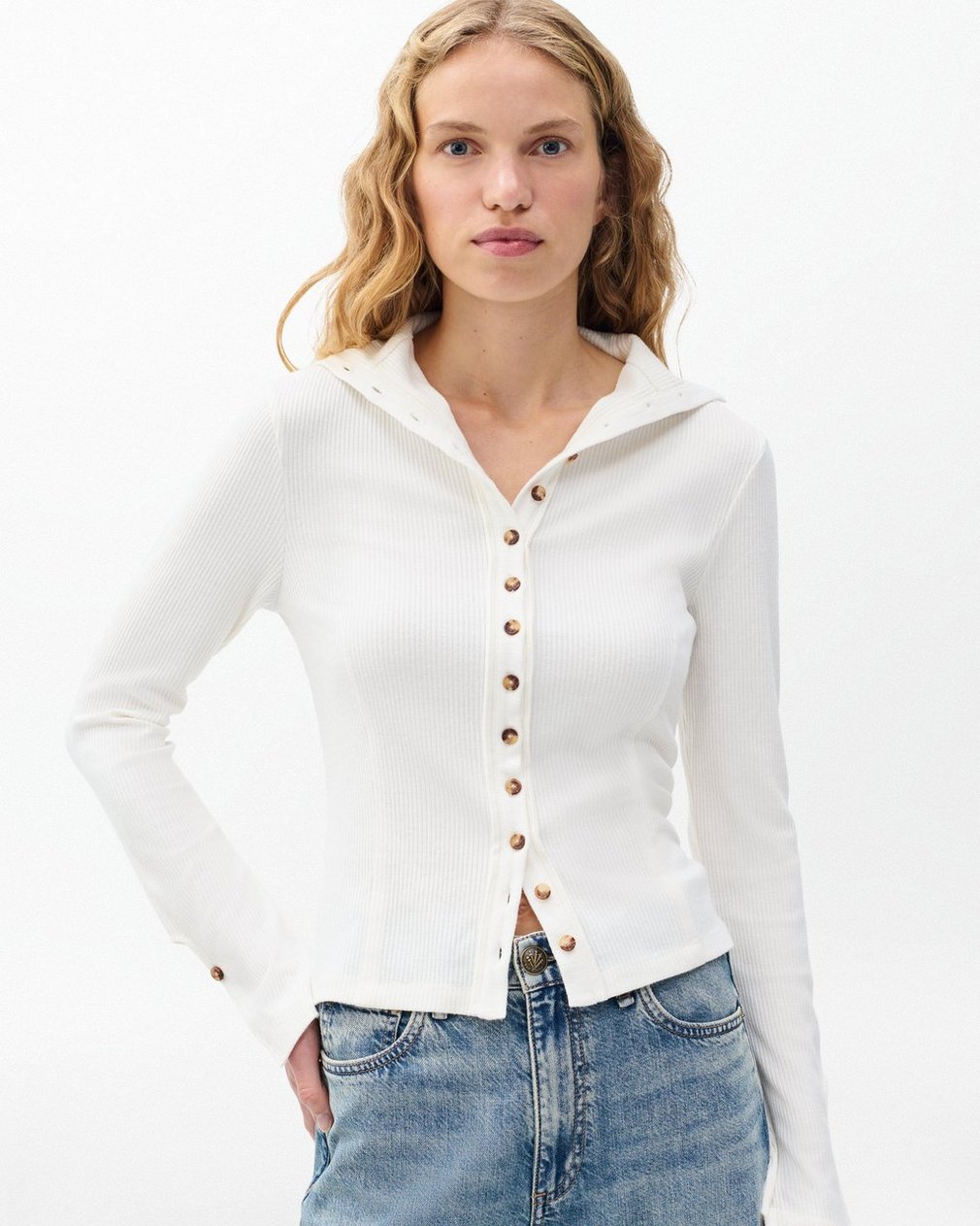 The Knit Ribbed Buttoned Cardigan - Ivory - Image 4