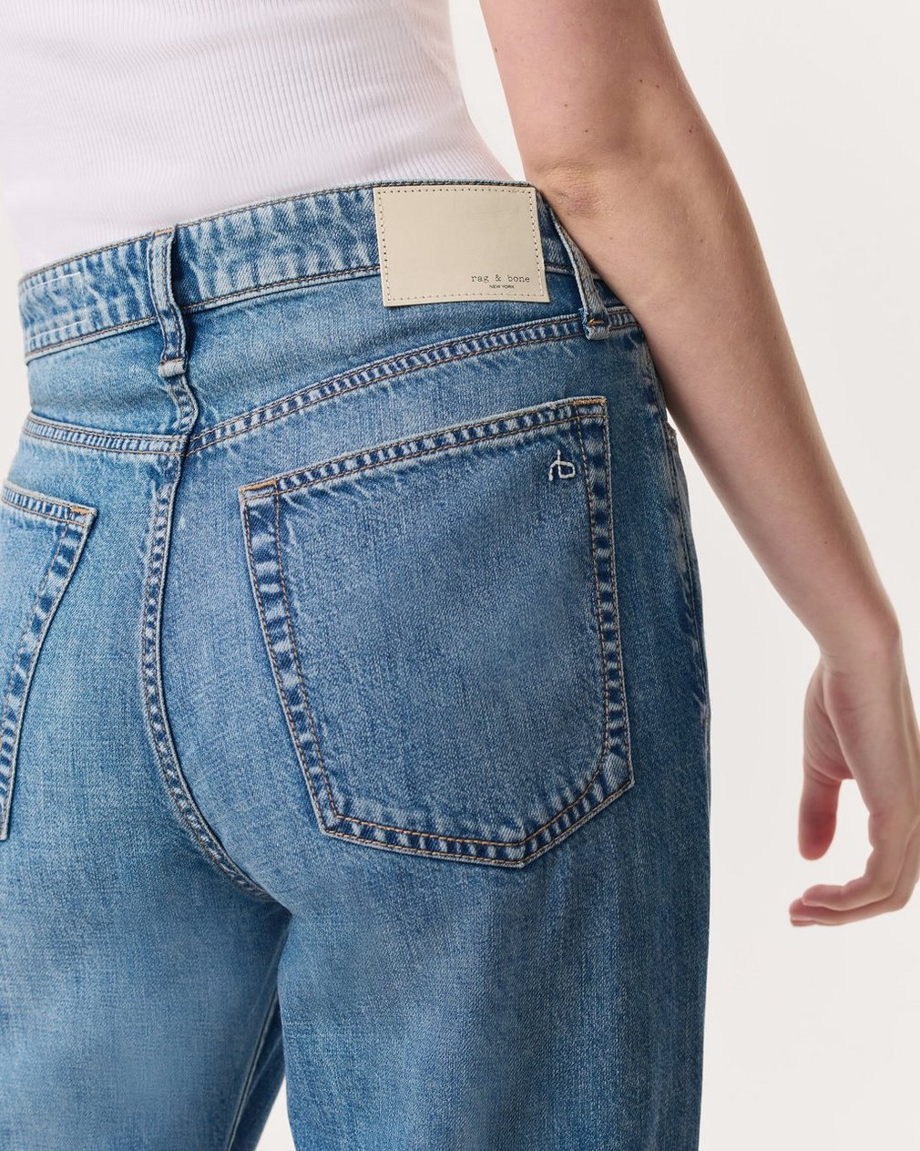 Featherweight Logan Wide-Leg Jeans - Orian - Image 4