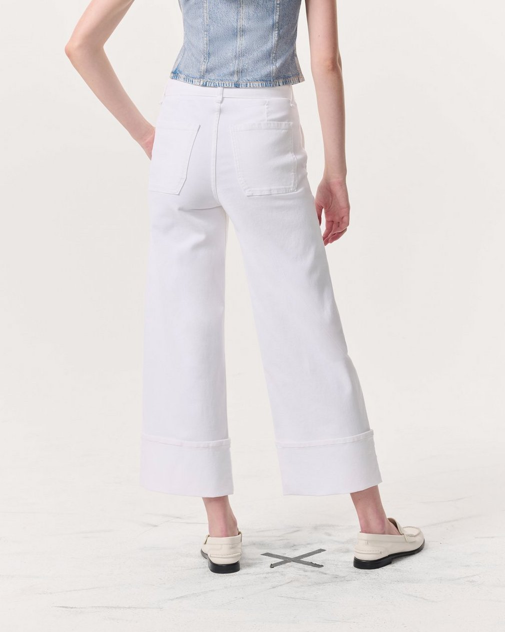 Andi Belted Ankle-Length Wide-Leg Jeans - Optic White - Image 5