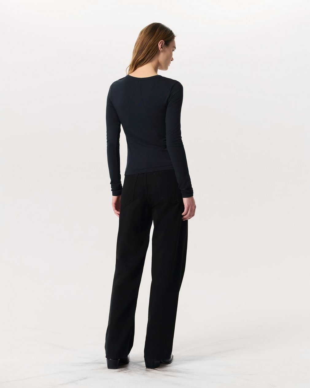 Luca Long Sleeve Tee - Black - Image 5