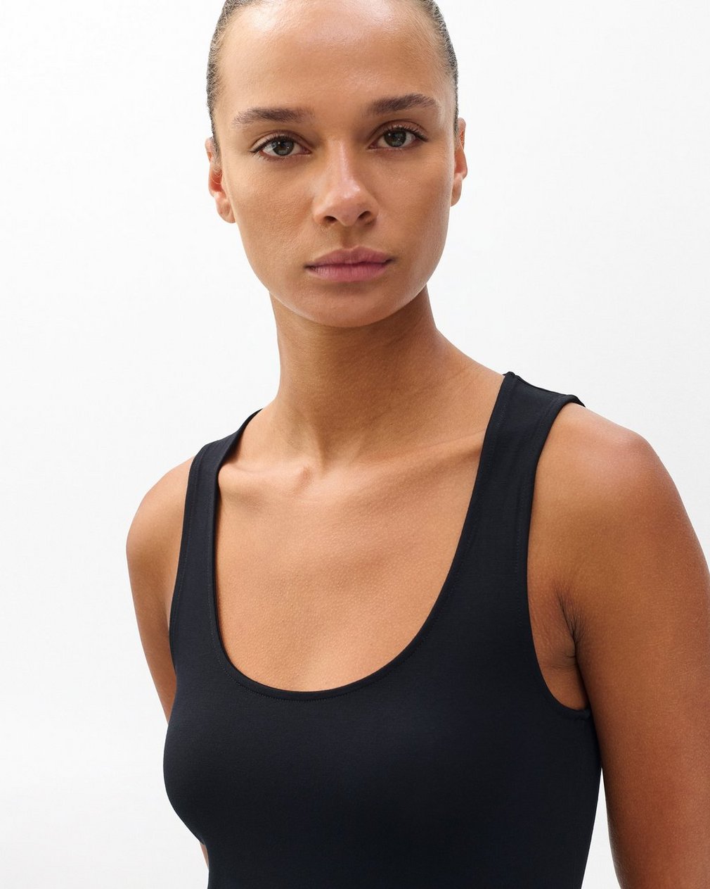 Luca Tank - Black - Image 4