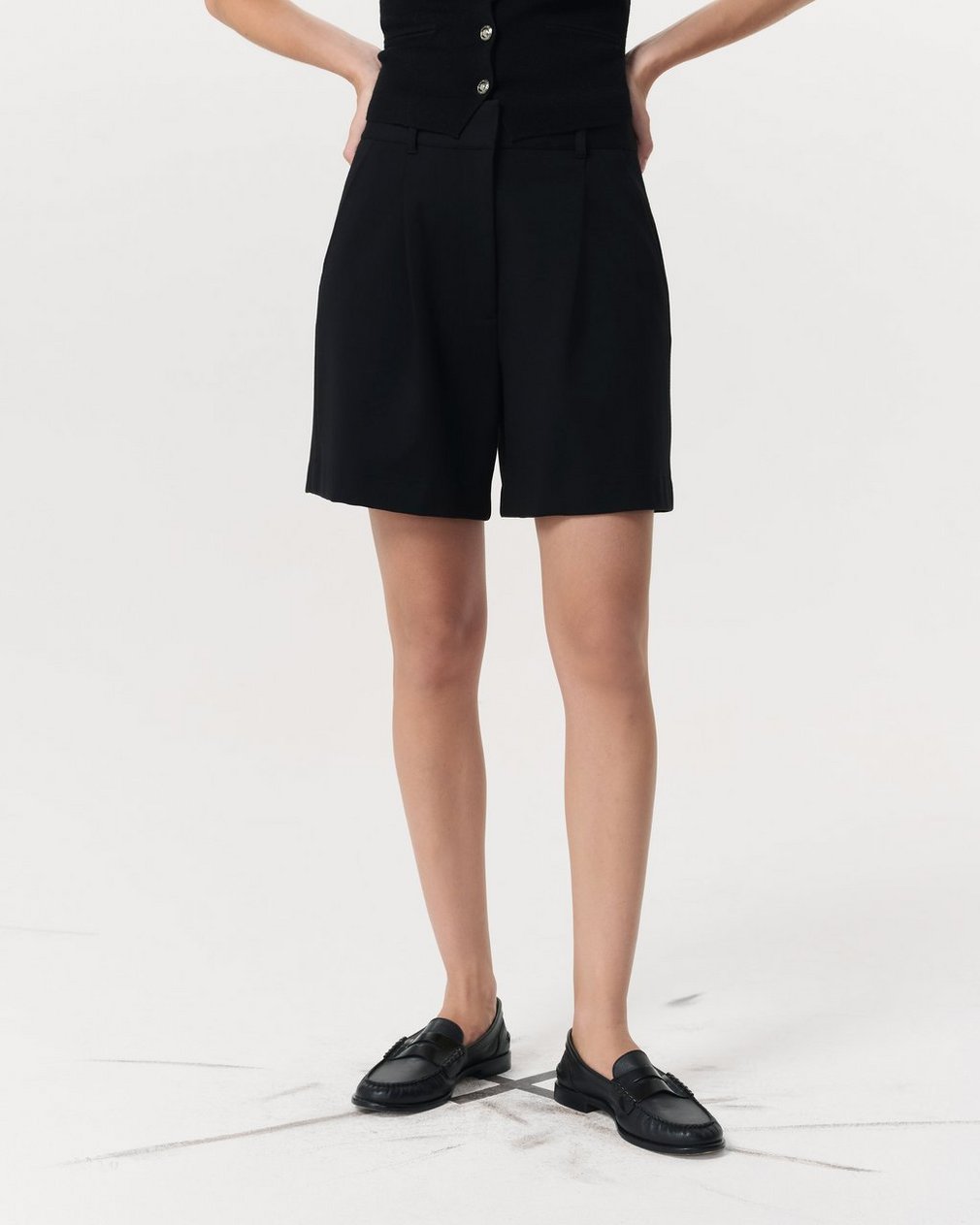 Irina Wide-Leg Shorts - Black - Image 3