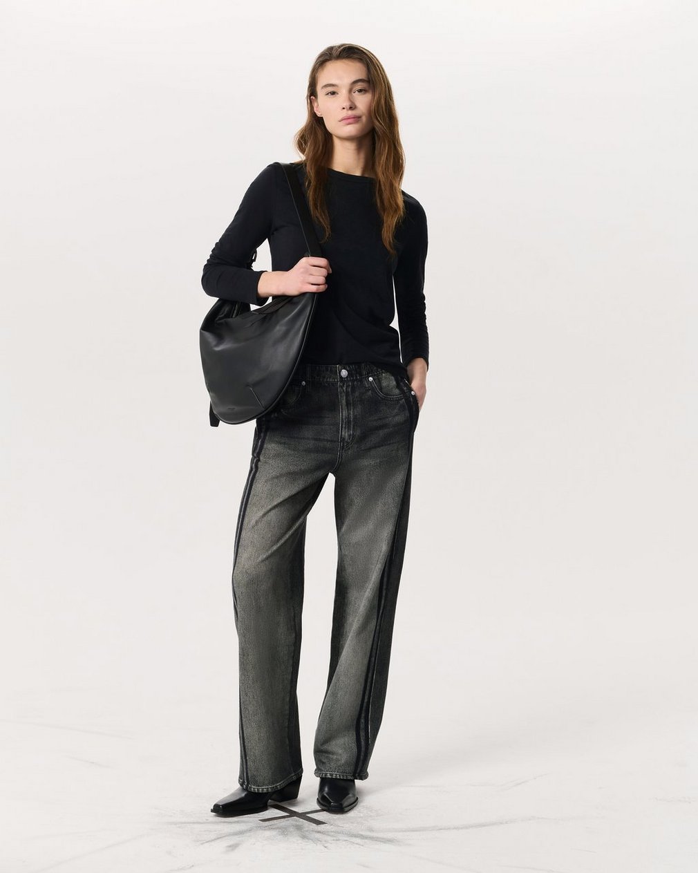 Mercer Medium Leather Hobo Bag - Black - Image 2