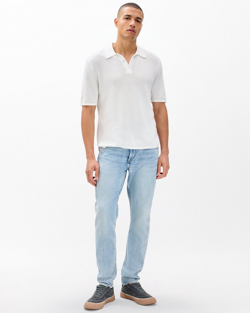 Fit 2 - Flynn: Slim Fit Light Indigo Authentic Stretch Jean - Image 3